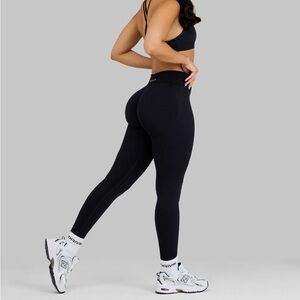 Thrivin Elevate Ribbed Mid-Waisted Contour Leggings